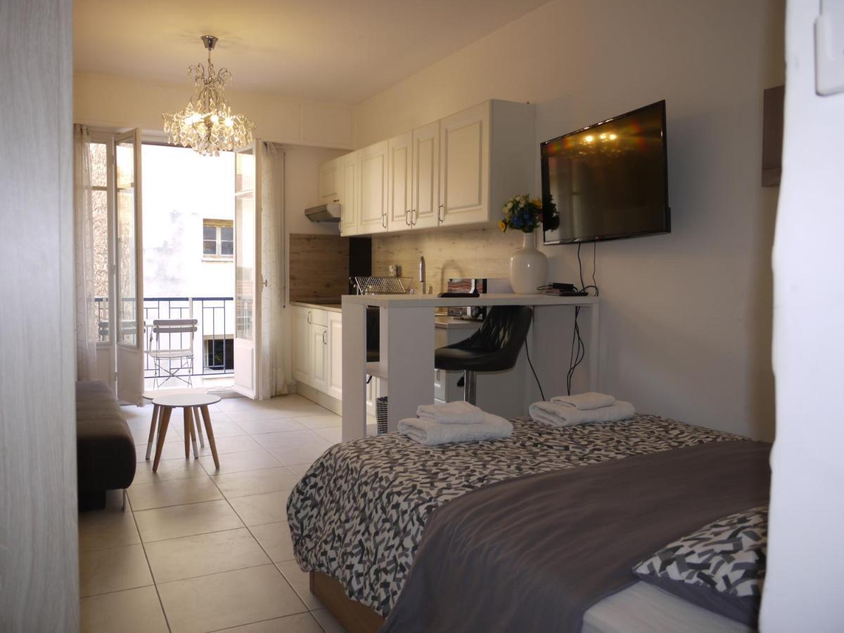 - A Modern Flat In Nizza